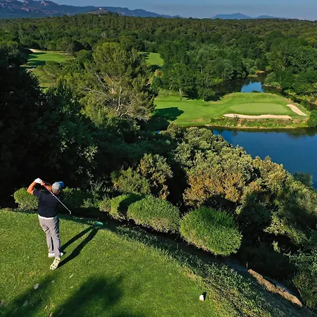 منتجع Le Domaine De Saint Endreol Golf &